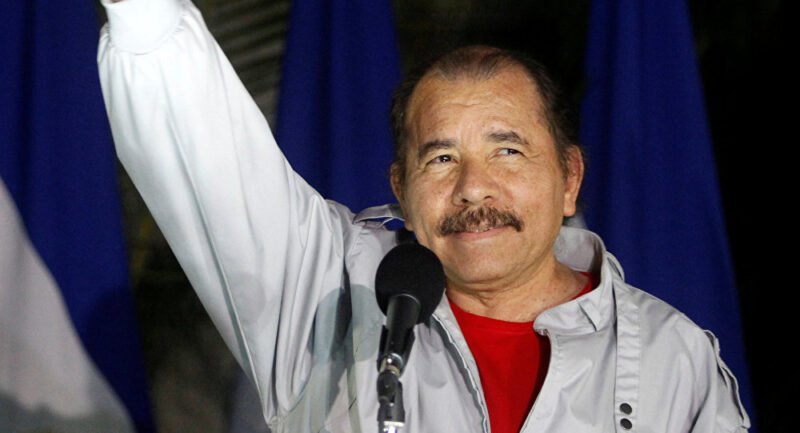 <strong>Ortega sepulta revolução de 1979</strong>